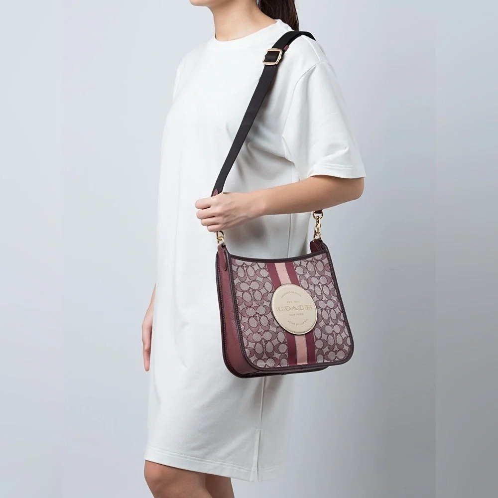 LIKE NEW! Coach Signature Jacquard 
Patch Dempsey File Bag Wine Multi Purses Bag - Picture 2 of 5